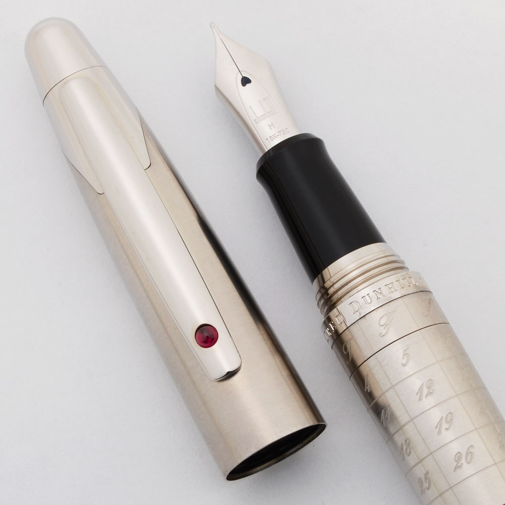 dunhill　ピンバッチ　ゴシック　A3096 Dunhill Lighter- Unique- Silver Lines with Cigar Burner
